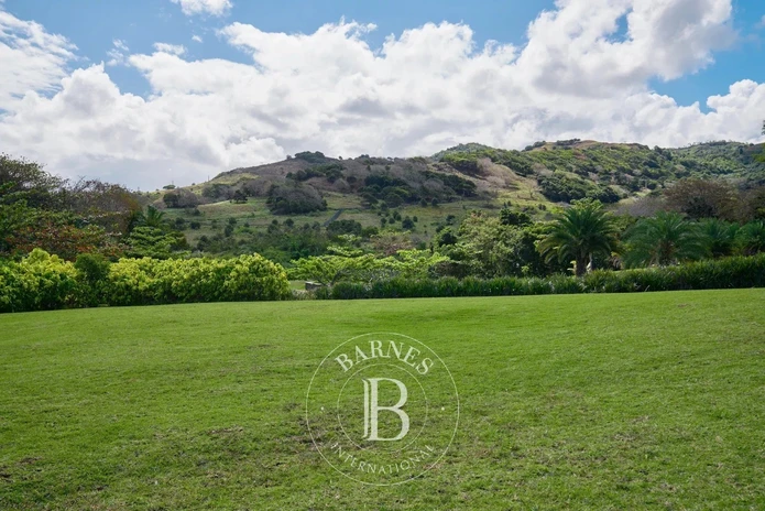 BEL OMBRE - Terrain à bâtir avec vue sur les montagnes - 1 513 m²
