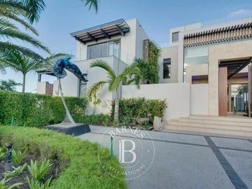 5 Bedroom Villa