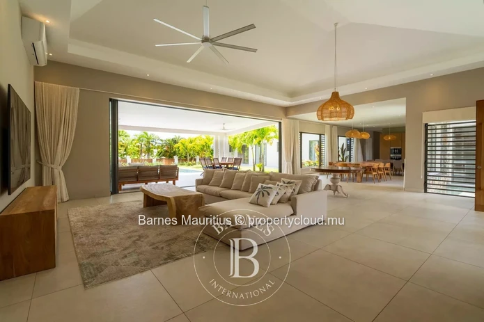 PITON - Brand New Villa with 4 Bedrooms