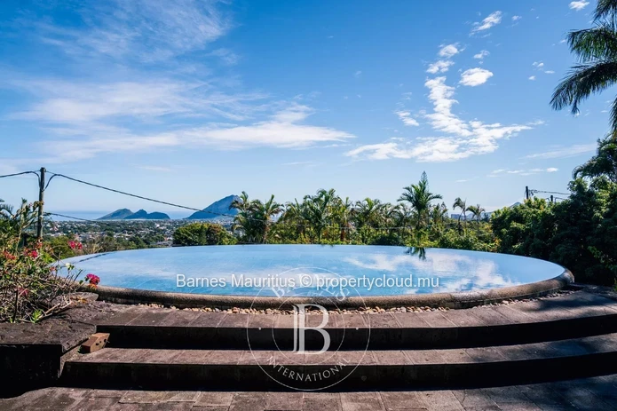FLOREAL - Charming house with mountain views - 4 bedrooms
