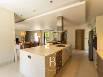 4 Bedroom Villa