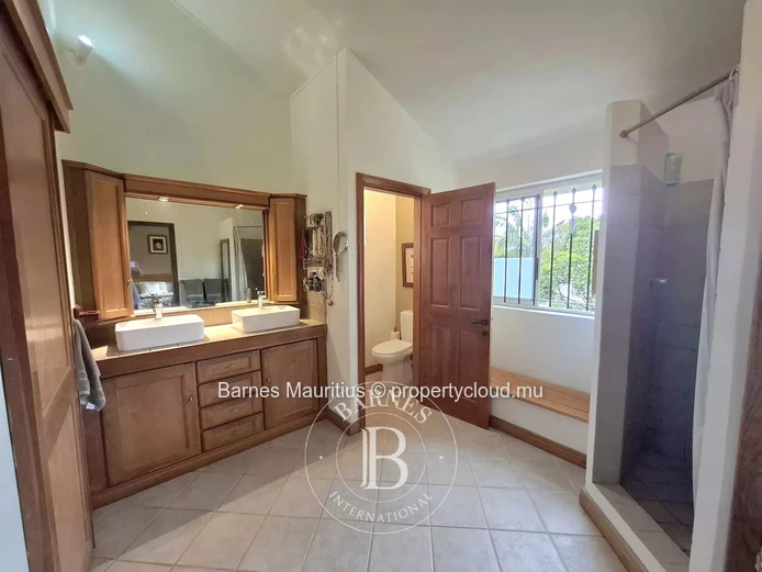 FLOREAL – Charming and Spacious Family Home - 3 Bedrooms