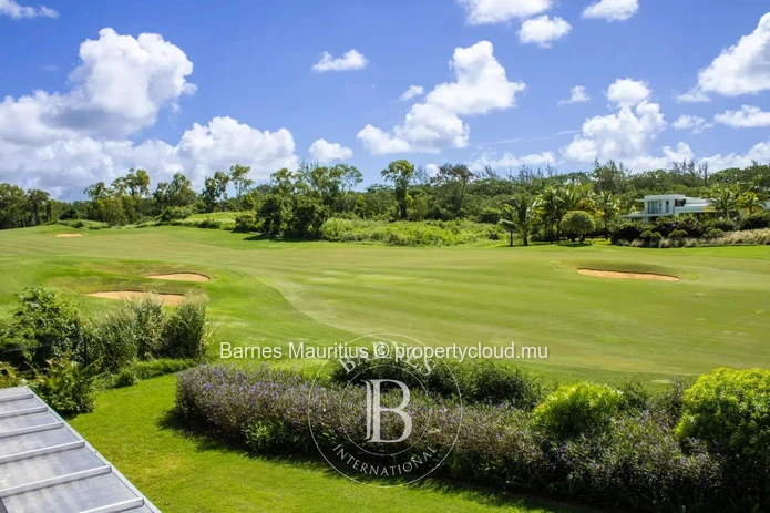 BEAU CHAMP – Contemporary villa with pool and garden - 4 bedrooms