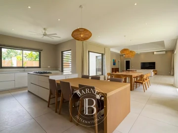 4 Bedroom Villa
