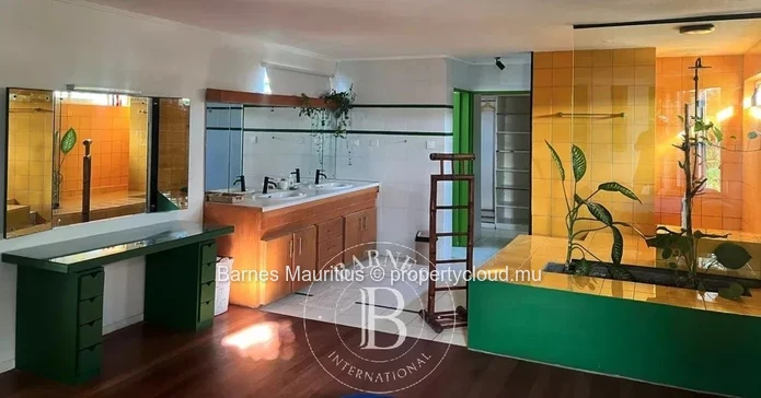 PEREYBERE - Charming family home with swimming pool - 4 bedrooms