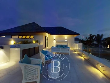 5 Bedroom Villa