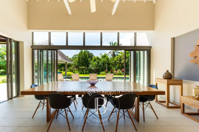 ANAHITA GOLF RESORT – Exceptional 4-Bedroom Villa with Pool and Park Views