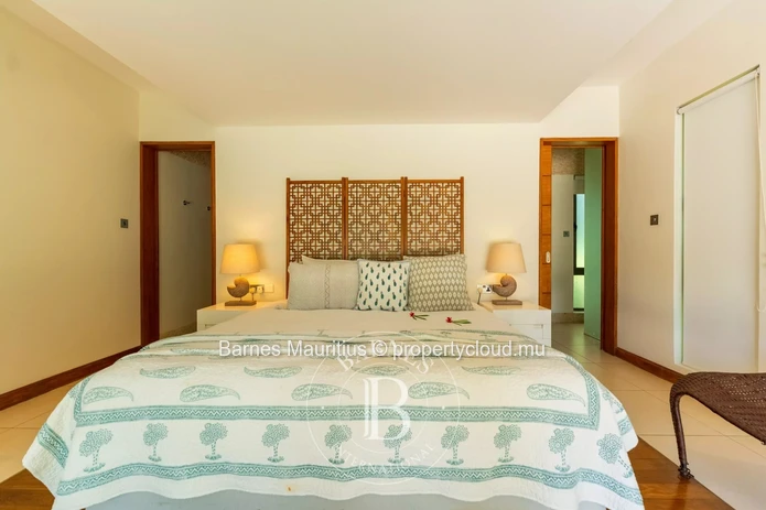 ANAHITA GOLF RESORT - Luxury 5-Bedroom Villa with Golf Course Views