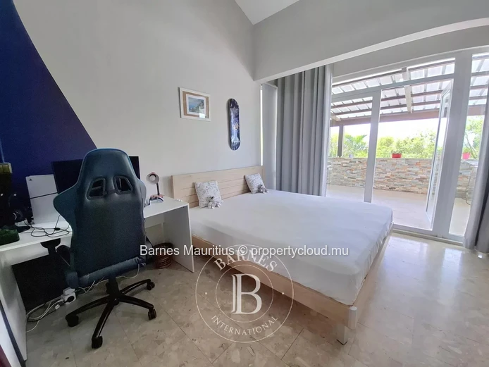 FLORÉAL – Spacious family home with indoor pool – 6 bedrooms