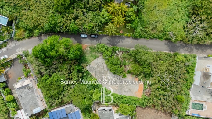 SOREZE/LES PAILLES - Residential plot - 1292 sqm