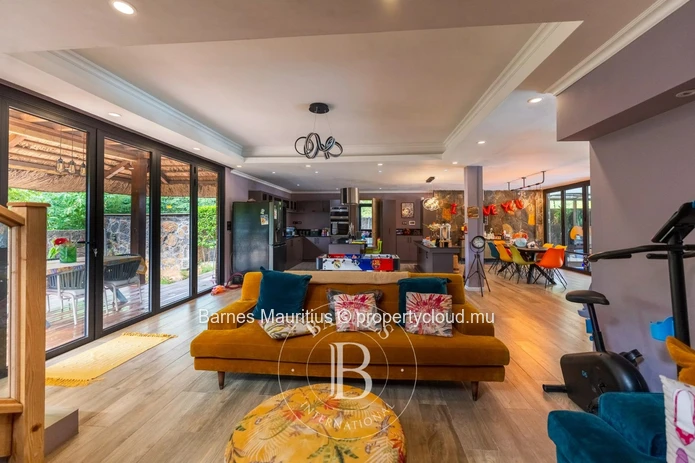 BALACLAVA - Family Home - 6 Bedrooms