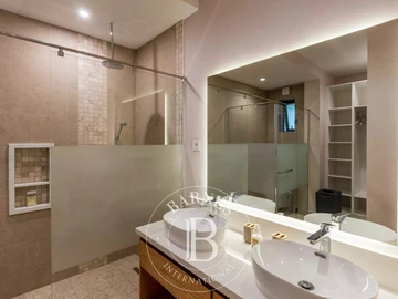 4 Bedroom Apartment