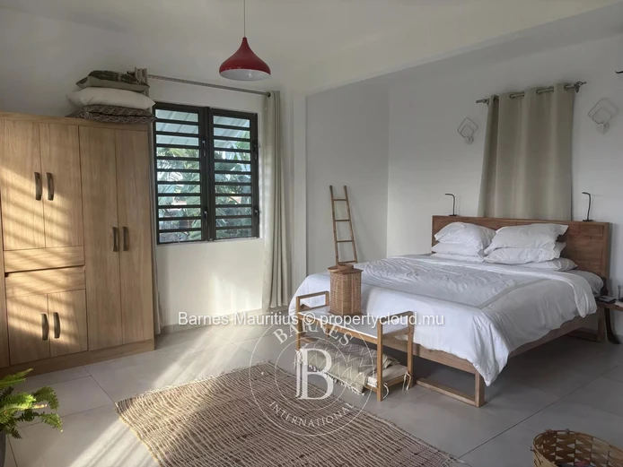 BEAU VALLON – Contemporary family home with pool - 4 bedrooms