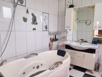7 Bedroom Villa