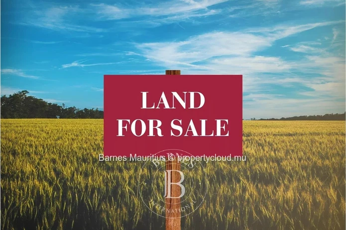 POSTE LAFAYETTE - Beachfront plot of land - 5150 sqm