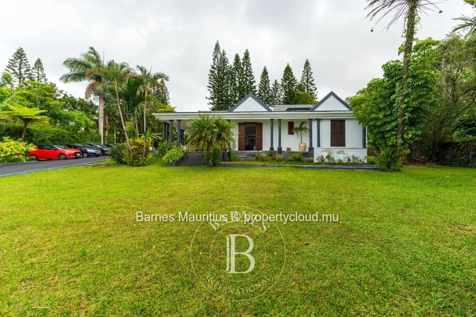 FLORÉAL - Colonial-Style House - 400m²