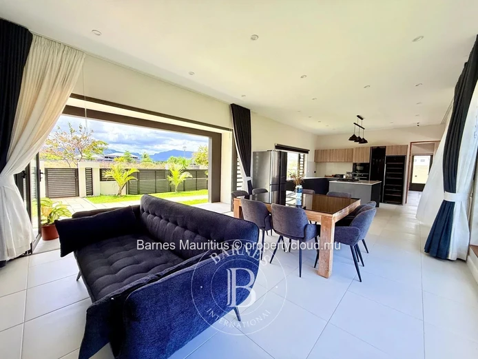 TAMARIN - Brand New Modern Villa - 3 Bedrooms