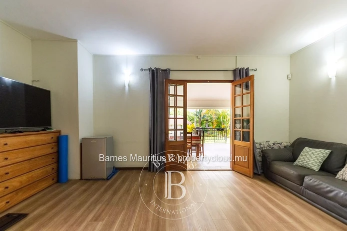 MOKA - Large Family House with Pool for Sale - 6 Bedrooms