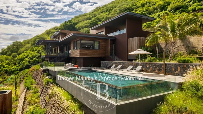 Black River - Villa with Sea View - 5 Bedrooms