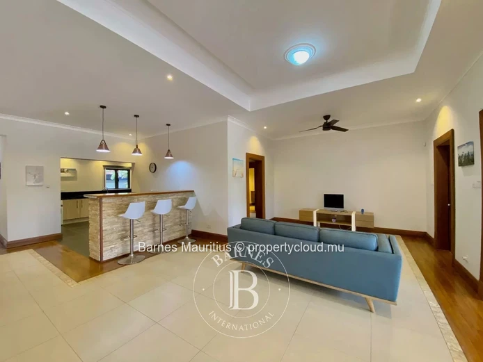 RIVIERE NOIRE - 2 Villas with mountain view - 6 bedrooms