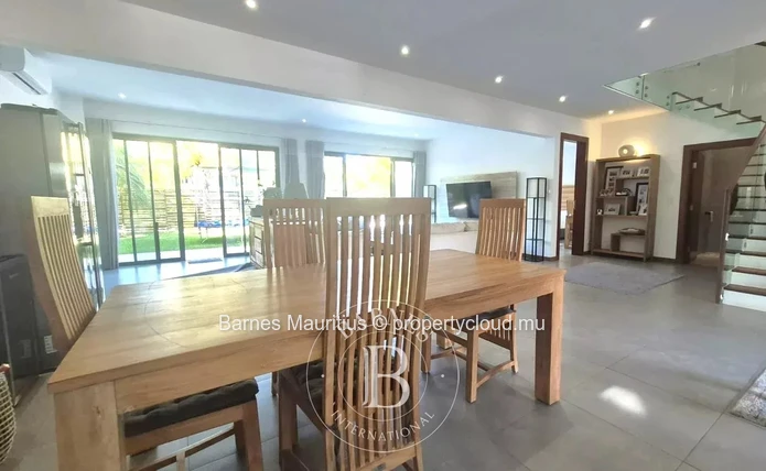 GRAND BAIE - Spacious modern villa with pool - 3 bedroom