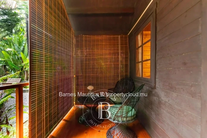 MARE LONGUE - Charming wooden chalets nestled in nature - 4220m²