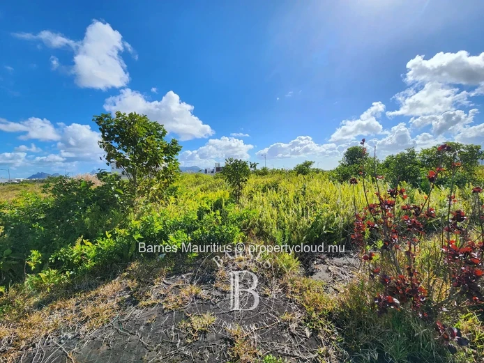 HIGHLANDS  -  Residential plot for sale  -  684.08 sqm