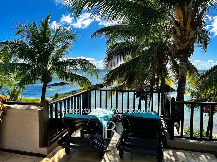 Trou Aux Biches - Beachfront Apartment With 3 Bedrooms.