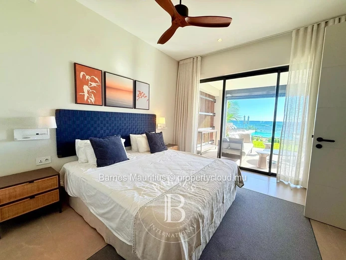 TAMARIN – Luxury Beachfront Apartment – 3 Bedrooms