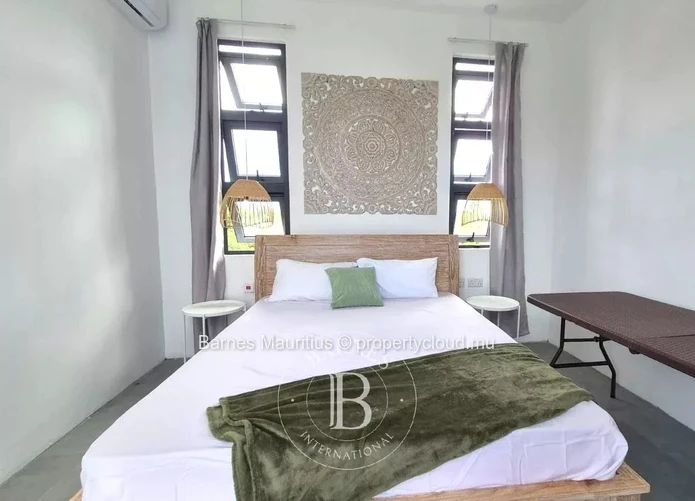 TROU AUX BICHES – Villa contemporaine à étage avec piscine – 3 chambres
