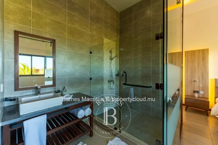 GRAND BAIE - Modern Villa with Pool - 4 Bedrooms