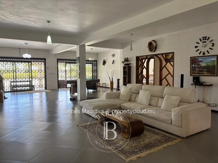 BEAU VALLON - Family House 493 m² - Land 1,632 m²
