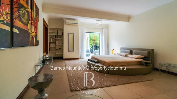 RIVIERE NOIRE - Serene villa with swimming pool - 4 bedrooms