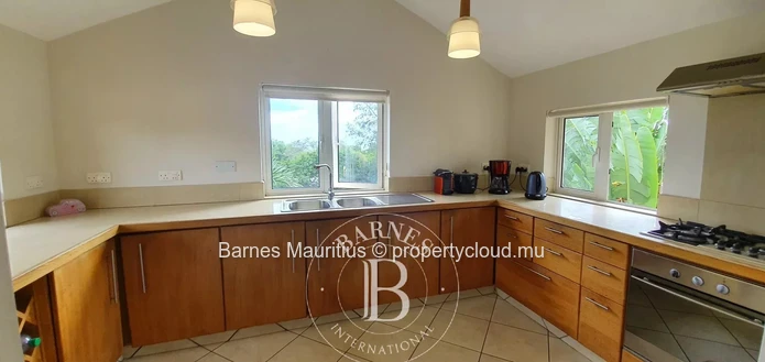 TAMARIN – Spacious Character Villa – 4 Bedrooms
