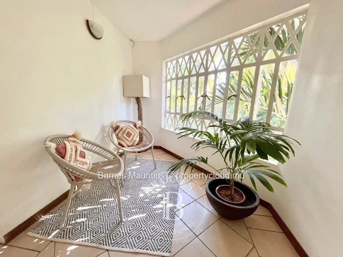 RIVIÈRE NOIRE – Elegant 4-Bedroom Family Home