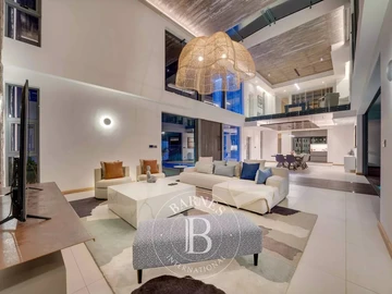 5 Bedroom Villa