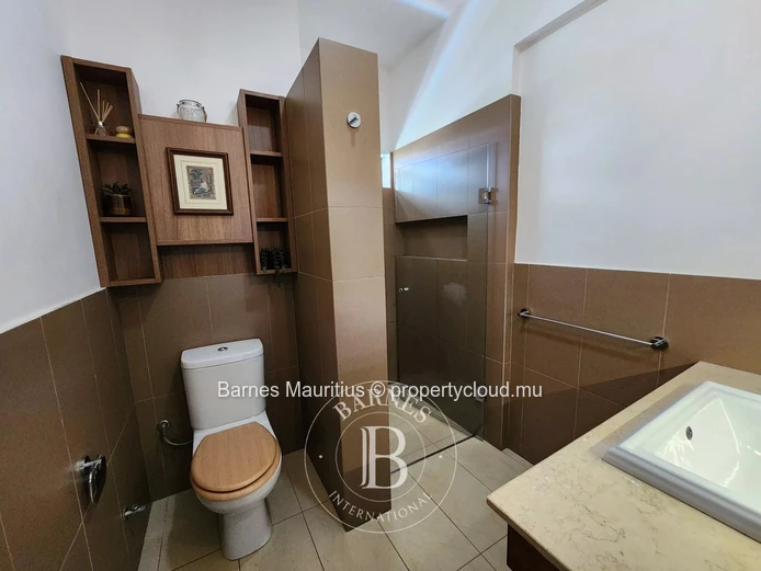 PHOENIX - Beautiful Modern Apartment for Sale - 3 Bedrooms