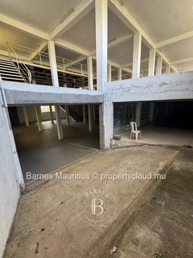 GOODLANDS - Warehouse - 1,415 m²