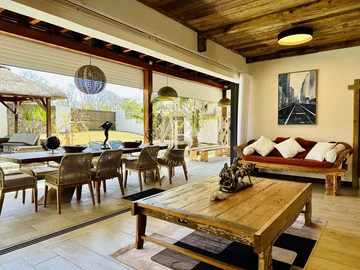 6 Bedroom Villa