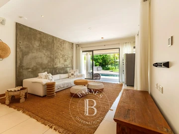 5 Bedroom Villa