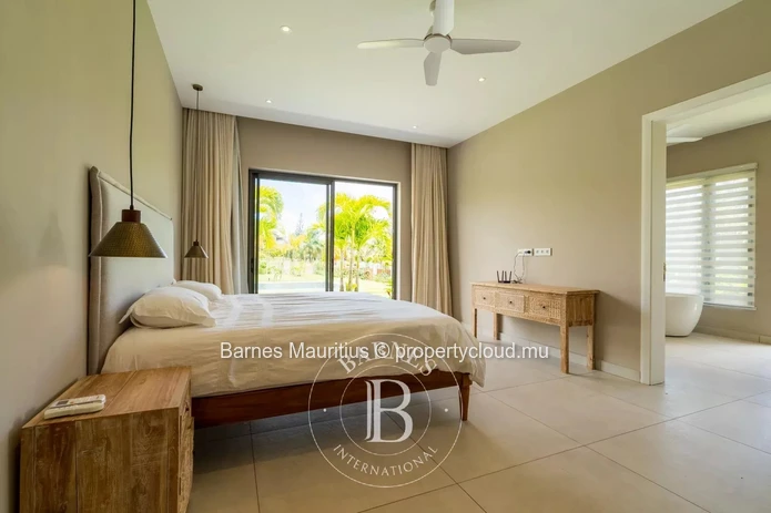 PITON - Brand New Villa with 4 Bedrooms
