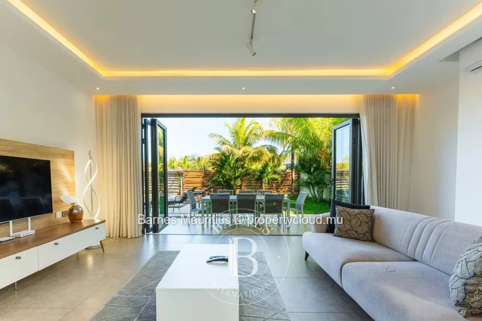 GRAND BAIE - Modern Villa with Pool - 4 Bedrooms