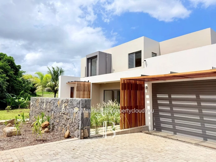 BEL OMBRE – Contemporary New-Build Villa with Sea and Golf Views – 4 Bedrooms