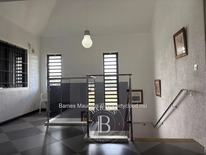 BEAU VALLON - Family House 493 m² - Land 1,632 m²