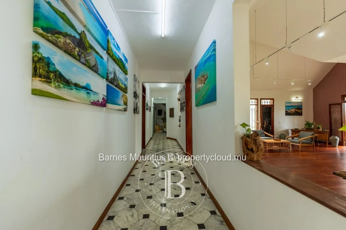 FLORÉAL - Colonial-Style House - 400m²