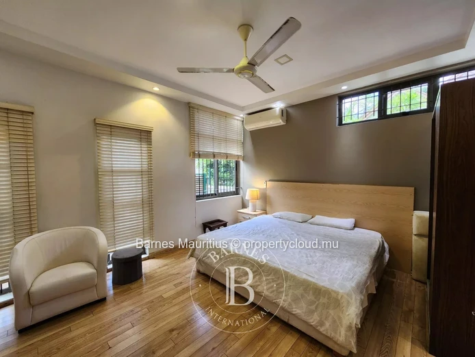BEAU BASSIN - Beautiful Family Home - 4 Bedrooms