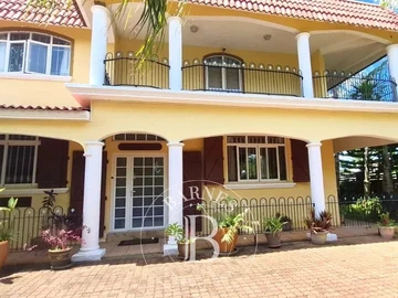 7 Bedroom House