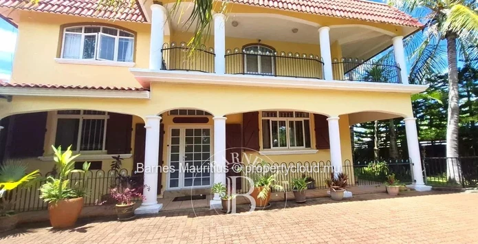 GRAND GAUBE - Spacious Family House with 6 Bedrooms