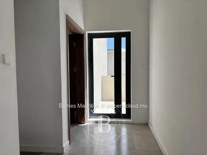 QUATRE-BORNES - Charming 3 bedroom penthouse with view